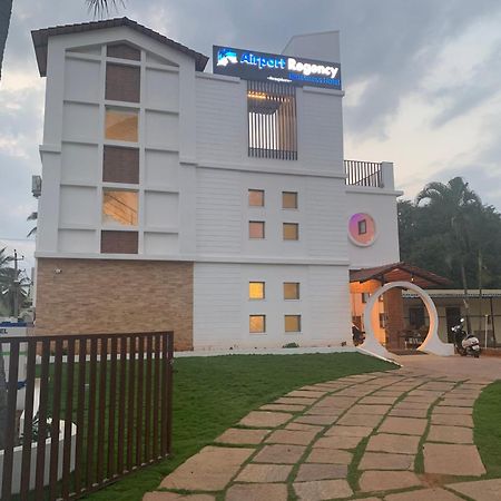 Airport Regency Hotel Devanahalli Kültér fotó