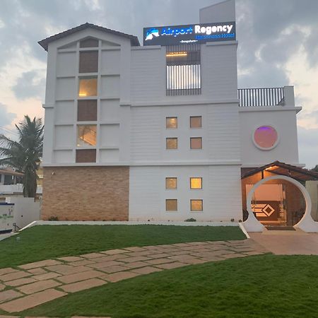 Airport Regency Hotel Devanahalli Kültér fotó