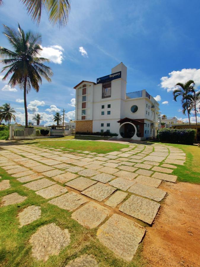 Airport Regency Hotel Devanahalli Kültér fotó